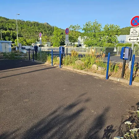ENZO HOTELS GREEN proximité ZENITH D' AUVERGNE Ex F1 FORMULE 1 CLERMONT FERRAND ISSOIRE COUDES-2